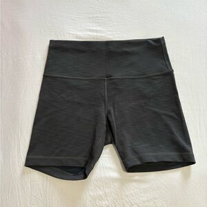 lululemon Wunder Train High Rise Shorts 6”